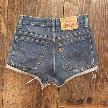 [USED] Levis 630 cut off  SHORTS