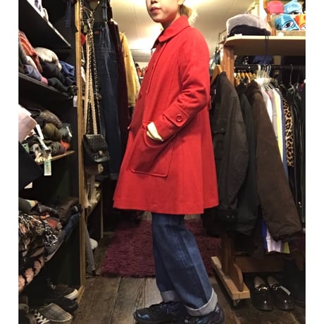[USED] 真っ赤な Aライン ショート丈コート