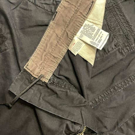 [USED] BLK FEED CARGO SHORTS