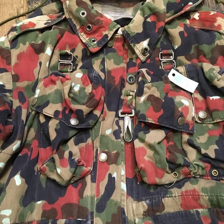 [USED] vintage Switzerland マウンテン CAMO JKT