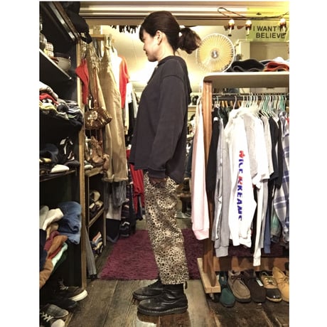 [USED] レオパード柄はんぱ丈パンツ