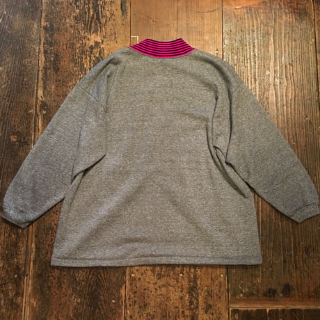 [USED] GUESS  ハイネック スエット