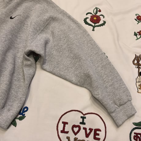 [USED] NIKEワンポイント刺繍SWEAT