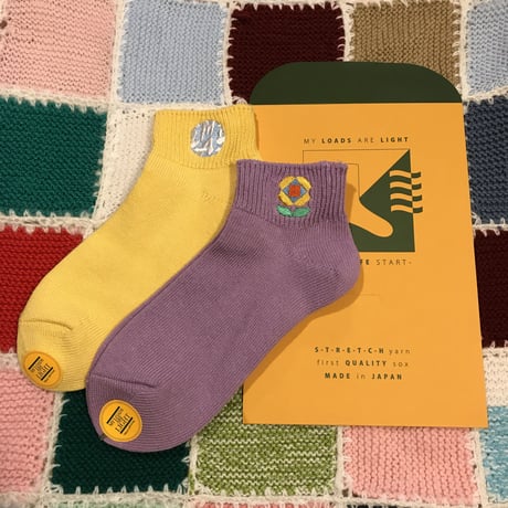 [MY LOADS ARE LIGHT] Ladys SOCKS "Clouds & Flower"