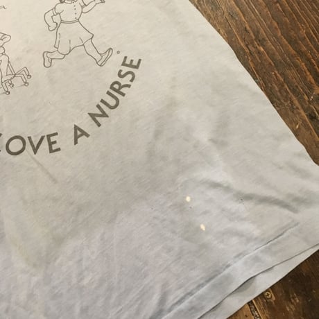 [USED] "LOVE A NURSE"  TEE