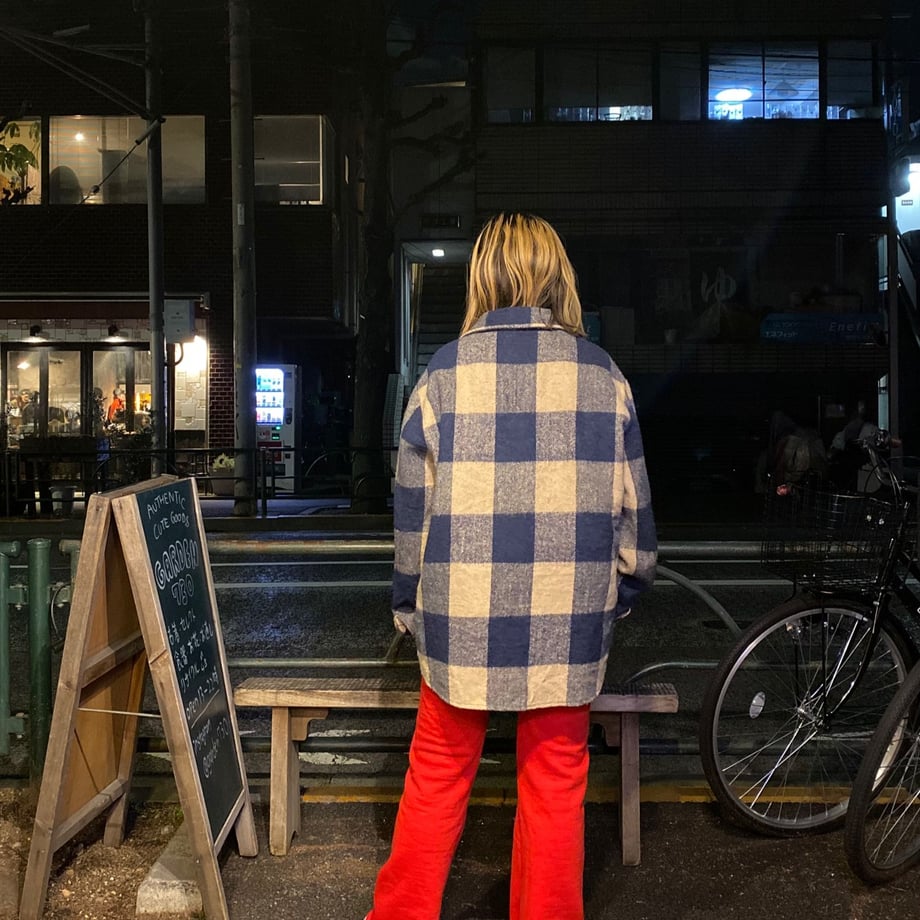 5e32b612cf327f12f87bdf76