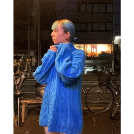 [USED] BLUE👤ケーブルニット