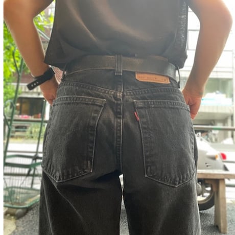 [USED] Levis 550 BLACK CUTOFF W28L27