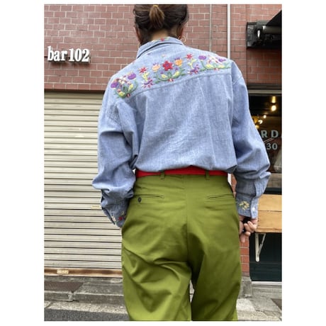 [USED] 刺繍シャンブレー  シャツ