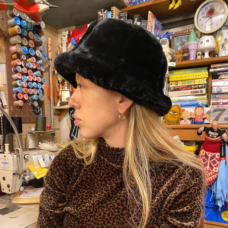 [USED] BLACK FAKE FUR HAT♡