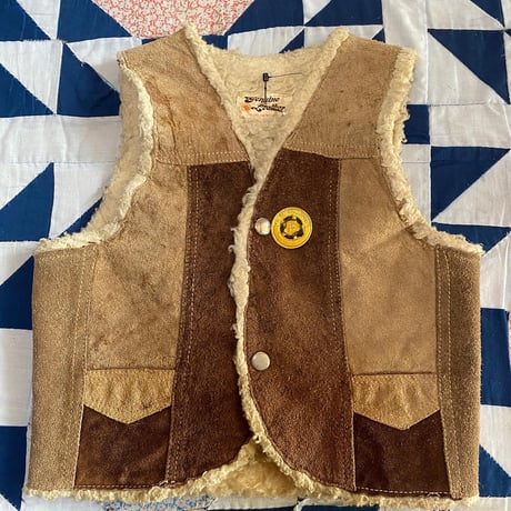 [USED] KIDS♡ SUEDE BOA VEST