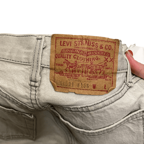[USED] Levi's 26501 (W26 L29)