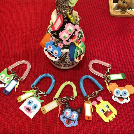 [BENICOTOY] くるくる ビーズ キーホルダー