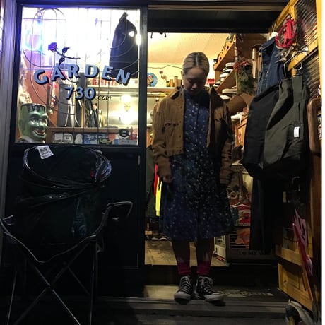 [USED] 花と夜空色のすてきなベロアワンピース