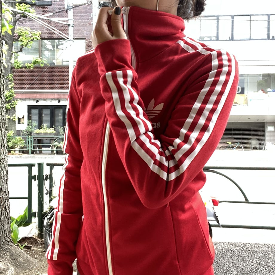 60548f0a9dbfee3c3e4a453a