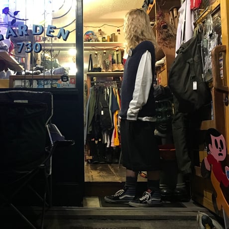 [USED] お洒落な形 NAVY Knit Best