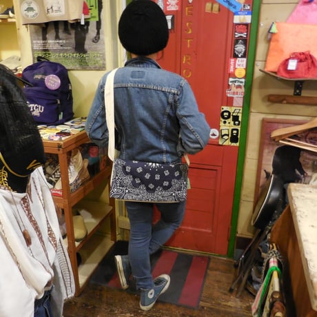[NAFF] BANDANA クラッチ