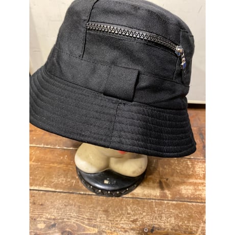 [USED] BLACKバケットHAT