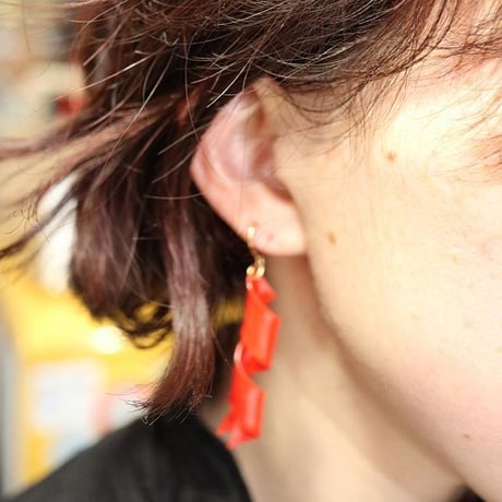 [BENICOTOY] くるくる RIBON ピアス