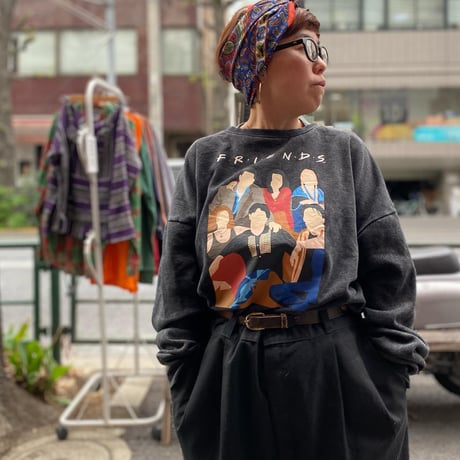 [USED] "F・R・I・E・N・D・S"  SWEAT