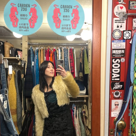 [USED] WHITE FAKE FUR JKT 🐏🤍