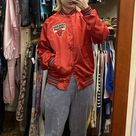 [USED] "BULLS" RED スタジャン