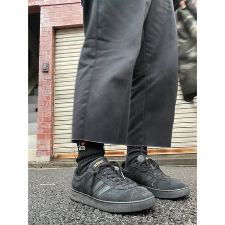 [USED] adidas BLK/BLK SUEDE