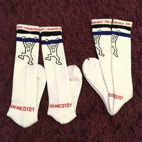 [BENICOTOY] LINE HIGH-SOCKS