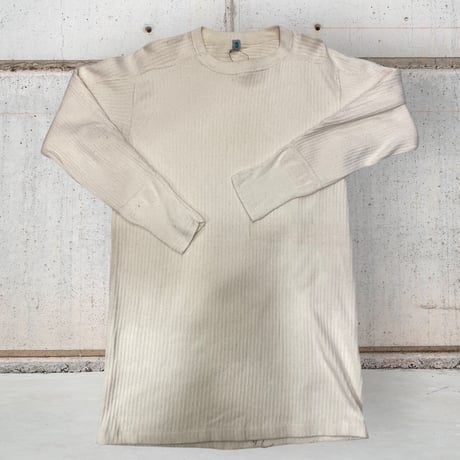 [USED] sweden vintage white Knit