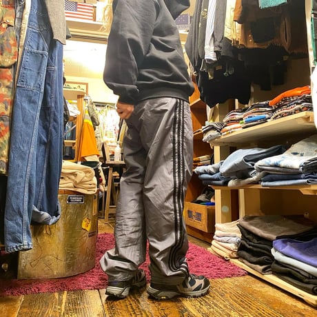 [USED] adidas ナイロントレーニングパンツ