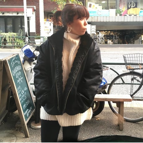 [USED] Black 型押し風フェイクファーJKT