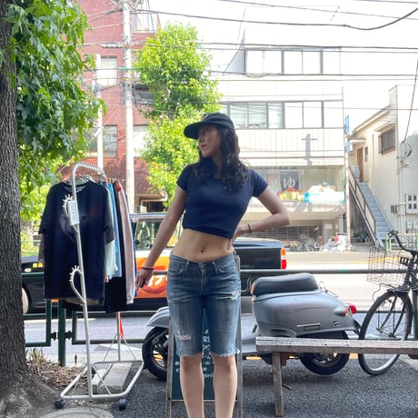 [USED] Levi's LOW RISE SLIM SHORTS 🌺🖤（w３0)