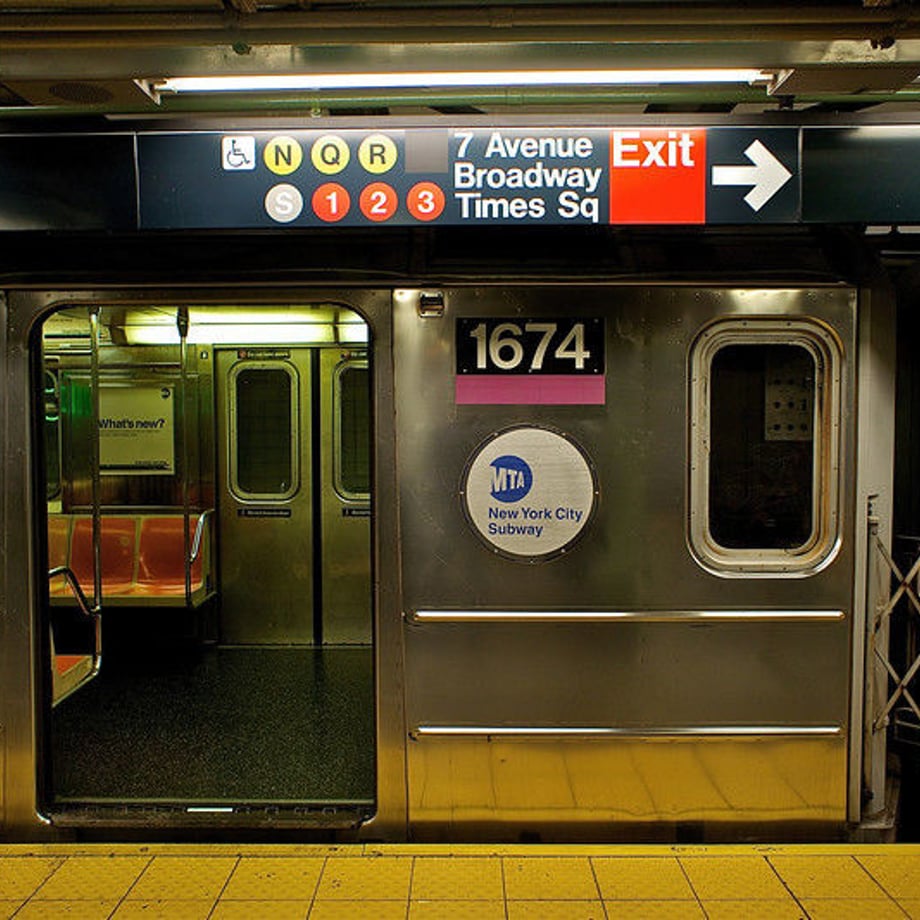 5792f4e900d331794200562d