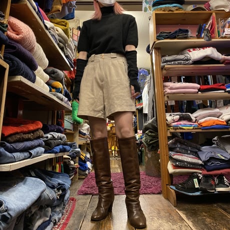 [USED] BEIGE WOOL SHORTS♡