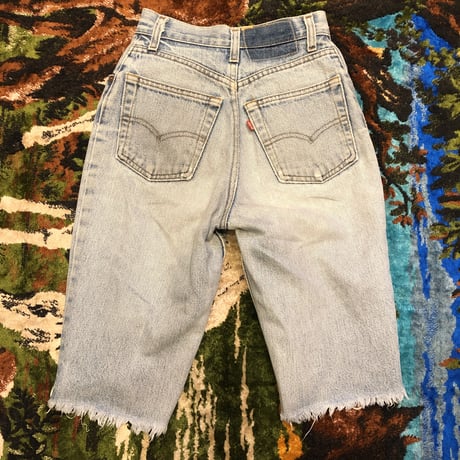 [USED] Levis 26505 CUTOFF SHORTS