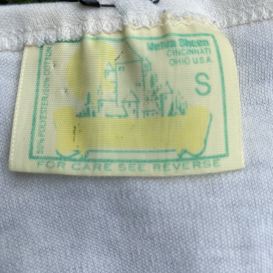 5ef1a8360d5e384e24042df2