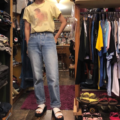 [USED] YELLOW♡ VINTAGE ELVIS Tee