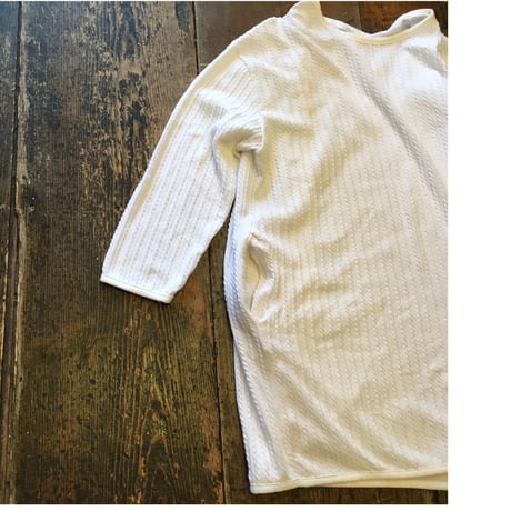 [USED] かる〜いTシャツみたいなリブニット