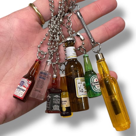 [USED] alcohol key chain 🥃🍷🍺🍸🍹🔑