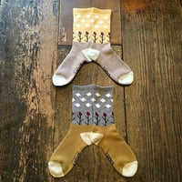 [MY LOADS ARE LIGHT] K.E.W  SOCKS