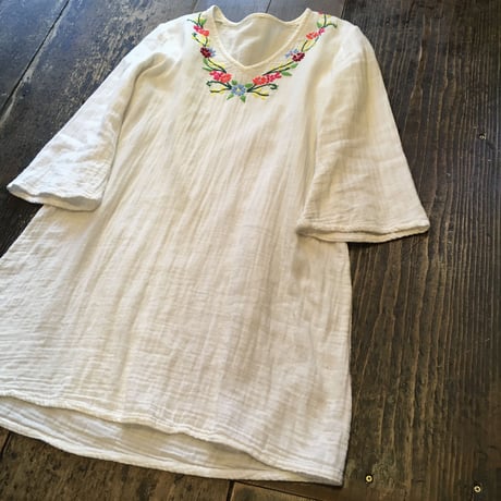 [USED] 花刺繍ベルスリーブチュニック