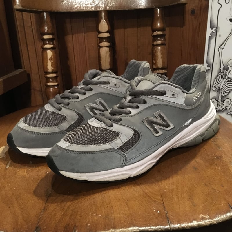 USED] NewBalance 2001 | garden730