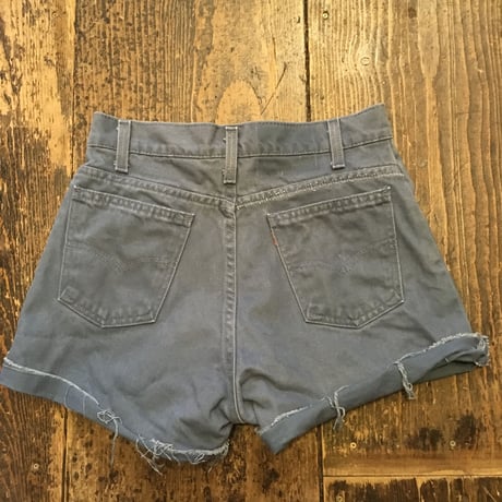 [USED] Levis 550 CUTOFF SHORTS
