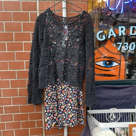 [USED] ショート丈 BLACKクロシェットTOPS