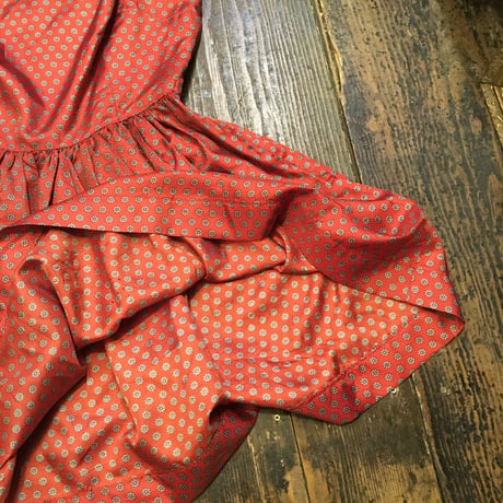[USED] CUTE RED FLOWER OP