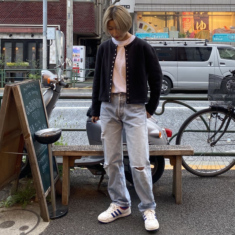 606ebd441e746b0a976112d4