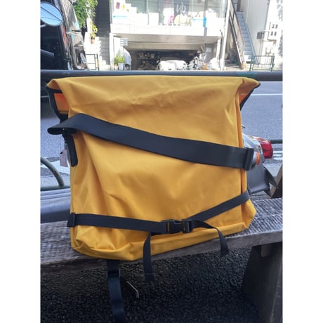 [USED] YELLOW!!! メッセンジャーBAG