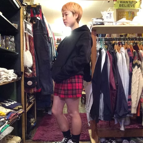 [USED] 赤チェックタック入りショートパンツ