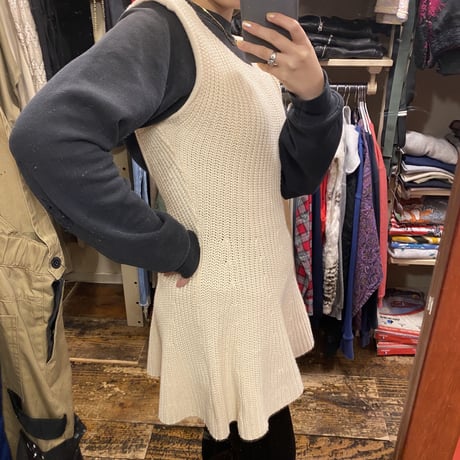[USED] うしろも可愛い♡ニットワンピース