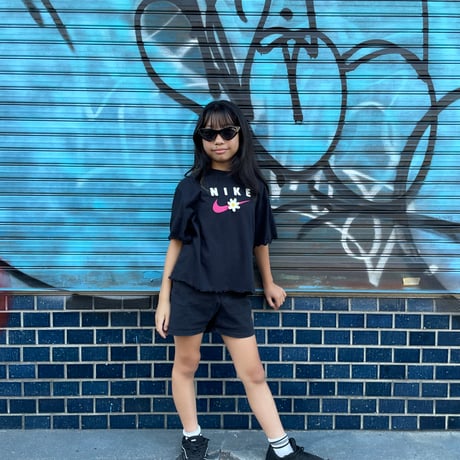 [USED]NIKE 🌼ヒラヒラ SHORT丈  tee